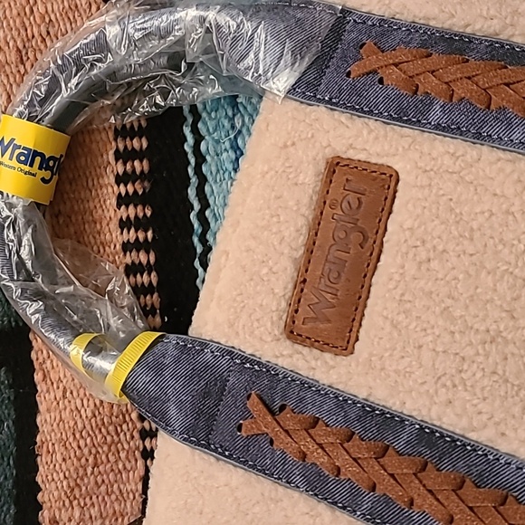Montana West Wrangler denim sherpa tote with handles and optional strap. NWT - Picture 4 of 16
